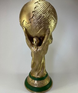 20 Cm Boy Dünya Kupası Gold Kaplama Gerçek Boyut Messi Qatar Futbol (500gr)