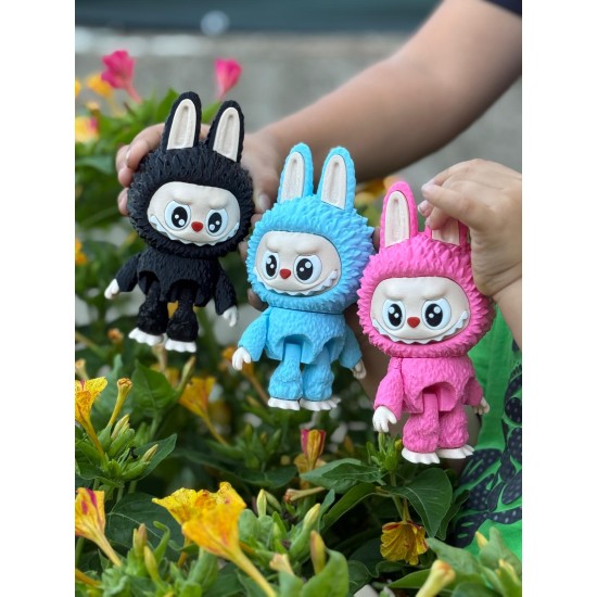 Labubu mavi-pembe-siyah 3 ad hareketli oyuncak