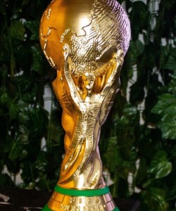 Fifa 36,5 Cm Boy Dünya Kupası Gold Kaplama Gerçek Boyut Messi Qatar Futbol (1KG)