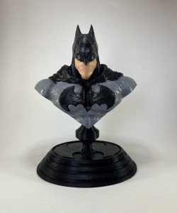 Batman premium masa üstü standlı  20 cm