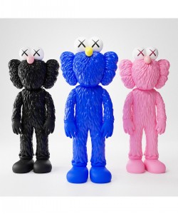 KAWS BFF Boyalı Figür  ( Büyük Boy 20CM )