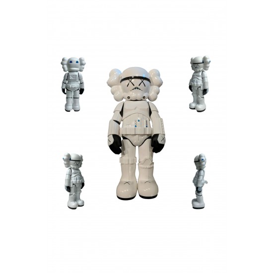 Kaws Stormtrooper Figür Kaws Boyalı Figür Kaws Starwars Figür Büyük Boy 20CM