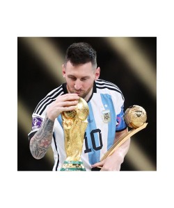 World Cup Ve Altın Top Ödülü Messi (25CM 400GR)