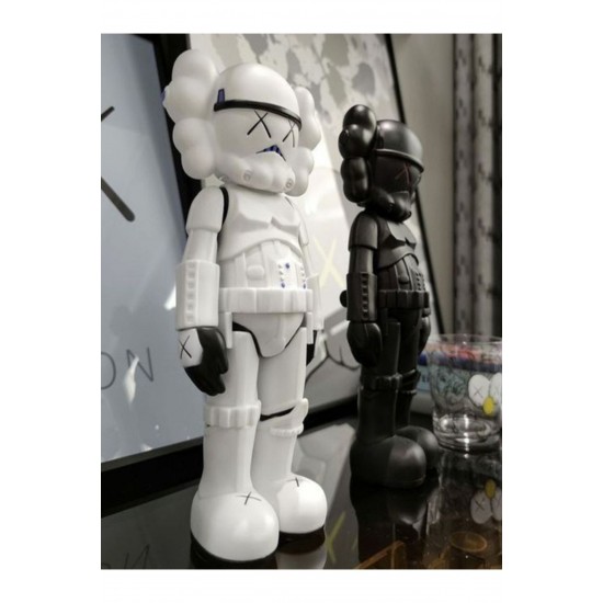 Kaws Stormtrooper Figür Kaws Cosplay Beyaz 20cm